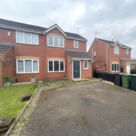 Rent this 3 bed duplex on unnamed road in Bedworth, CV12 9HF