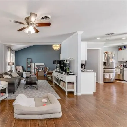 Image 3 - 6807 Columbia Drive, Austin, TX 78723, USA - House for rent