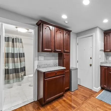 Image 7 - 144 Beacon Street, Boston, MA 02116, USA - Condo for sale