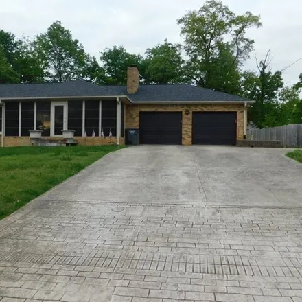 Rent this 3 bed house on 1109 Rosebrook Drive in Clarksville, TN 37042