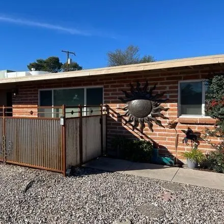 Image 2 - 2759 North Arcadia Avenue, Tucson, AZ 85712, USA - House for sale
