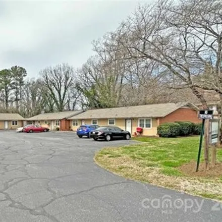 Rent this 2 bed apartment on 648 3rd Street Southeast in Hickory, NC 28602