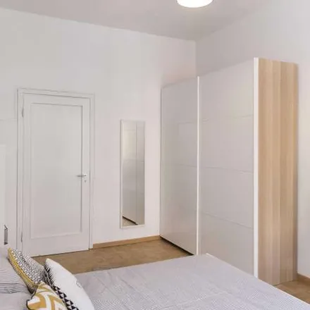 Image 8 - Via Bainsizza, 20136 Milan MI, Italy - Apartment for rent