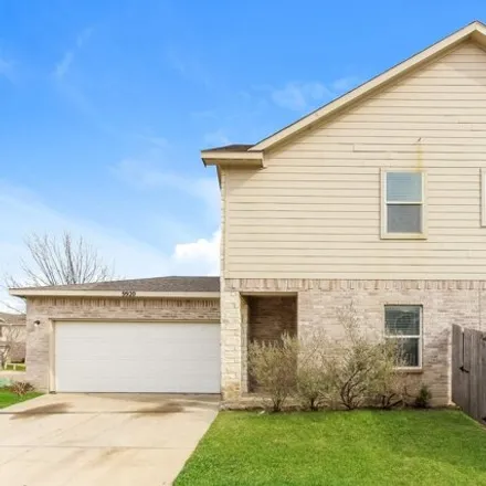 Rent this 3 bed house on 3615 Rising Sun Lane in Dallas, TX 75419