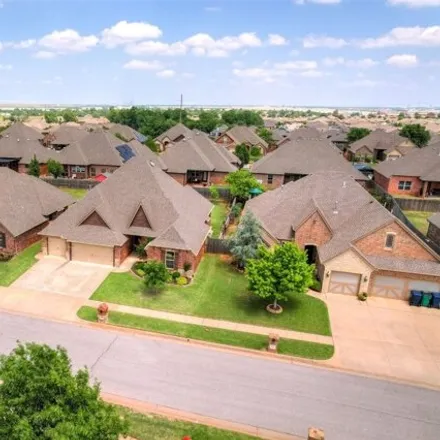 Image 2 - 4000 Sw Wayfield Ave, Oklahoma City, Oklahoma, 73179 - House for sale