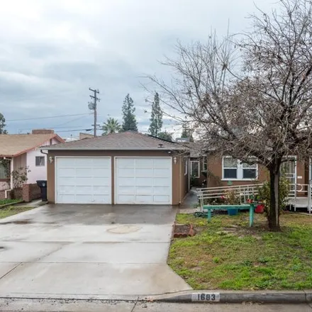 Buy this 4 bed house on 1683 Cheryl Ln E in Tulare, California