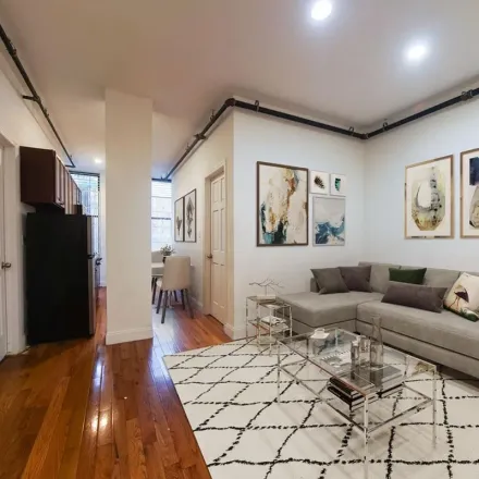 Image 4 - 31 Saint Marks Place, New York, NY 10003, USA - Apartment for rent