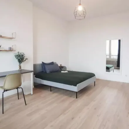 Rent this 3 bed apartment on Bismarckstraße 106 in 10625 Berlin, Germany
