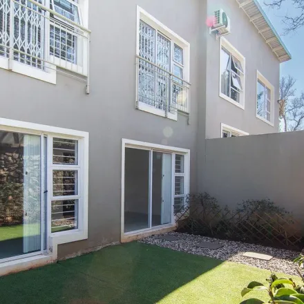 Image 7 - Epsom Downs Shopping Centre, William Nicol Drive, Winnie Mandela Drive, Douglasdale Ext 99, Randburg, 2152, South Africa - Townhouse for rent