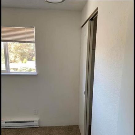 Rent this 1 bed room on Anderson House in 12th Avenue Northeast, Ridgecrest
