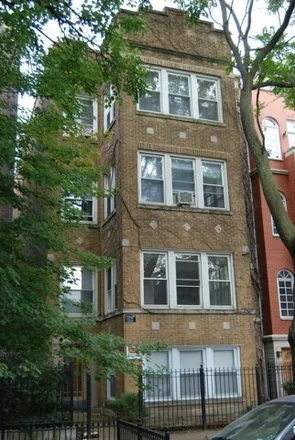 Rent this 1 bed apartment on 825 West Wolfram Street in Chicago, IL 60657