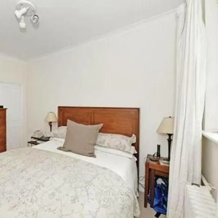 Rent this 2 bed townhouse on Hyde Park Street in London, W2 2LW