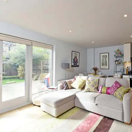 Rent this 2 bed apartment on Denning Mews in London, SW12 8SU