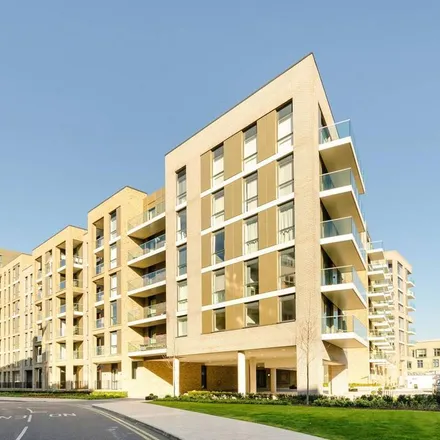 Rent this 2 bed apartment on Sury Basin in London, KT2 5FY
