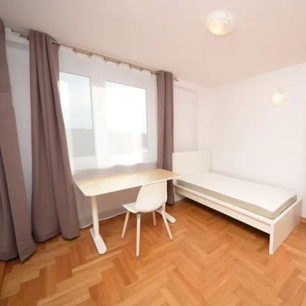 Rent this 6 bed room on Bitwy Warszawskiej 1920 roku 18 in 02-366 Warsaw, Poland