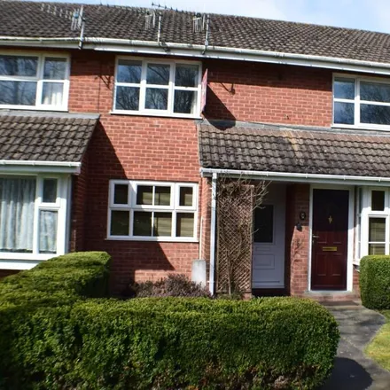 Rent this 2 bed apartment on Chesford Grove in Stratford-upon-Avon, CV37 9LS