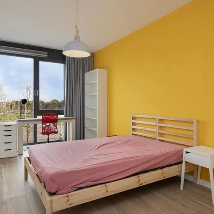 Rent this 5 bed townhouse on Valeriaanweg 255 in 3541 TT Utrecht, Netherlands