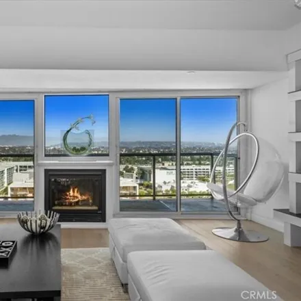 Image 1 - 13614 Marina Pointe Drive, Los Angeles, CA 90292, USA - Condo for rent