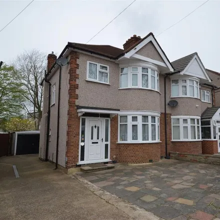 Rent this 3 bed duplex on Kenmore Avenue in London, HA3 8PP