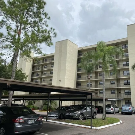 Rent this 2 bed condo on US Highway 19 North in Largo, FL 33764