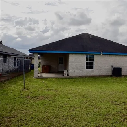 Image 5 - 832 North 7th Street, Browning-Ken Number 3 Colonia, Alamo, TX 78516, USA - House for sale