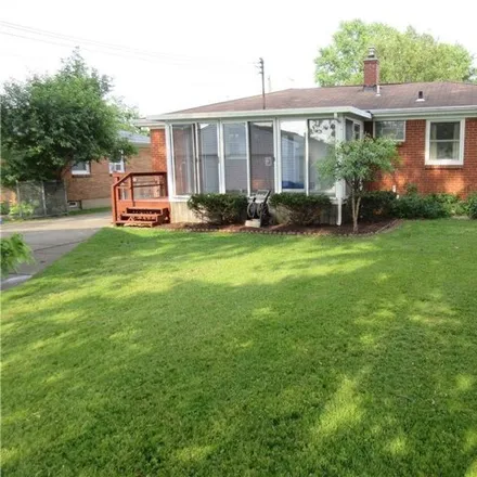 Image 4 - 78 Shawnee Pl, West Seneca, New York, 14224 - House for sale