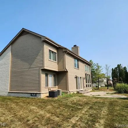 Image 3 - 5085 Village Commons Drive, West Bloomfield Township, MI 48322, USA - House for rent