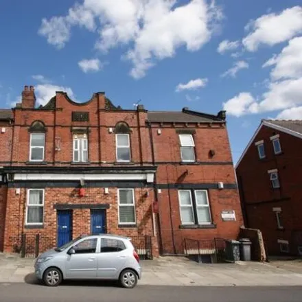 Rent this 2 bed apartment on Hartley Avenue in Leeds, LS6 2LW