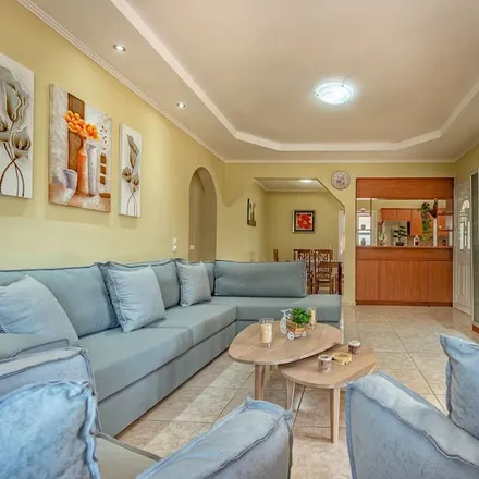 Rent this 3 bed house on Koridallos in Γρηγορίου Λαμπράκη, Korydallos
