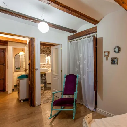 Rent this 1 bed apartment on Carrer de la Sénia in 7, 46001 Valencia