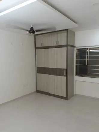 Rent this 3 bed apartment on unnamed road in Hoshangabad Road, Bhopal - 462001
