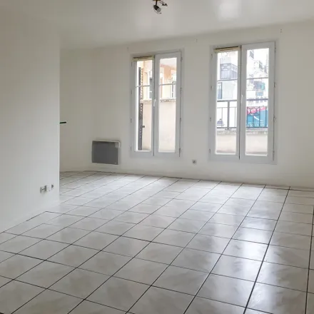 Rent this 3 bed apartment on Mairie de Limeil-Brévannes in Place Charles de Gaulle, 94450 Limeil-Brévannes