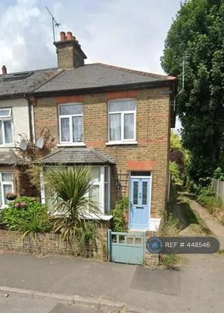 Rent this 3 bed townhouse on Moorfield Road in London, UB8 3SL