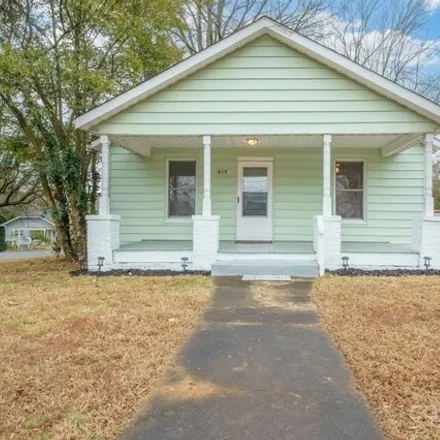 Buy this 3 bed house on 658 East Front Street in Valley Stream, Statesville