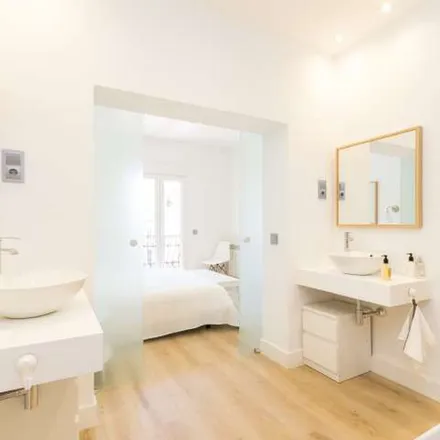 Rent this 2 bed apartment on Madrid in M, Calle de los Artistas
