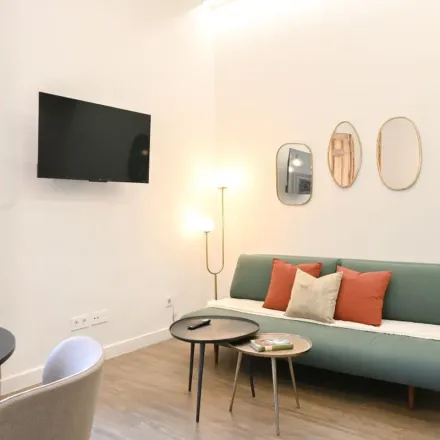 Image 4 - Calle de los Estudios, 2, 28005 Madrid, Spain - Apartment for rent