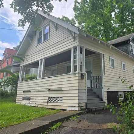 Rent this 3 bed house on 306 Hillview Ave in Syracuse, New York