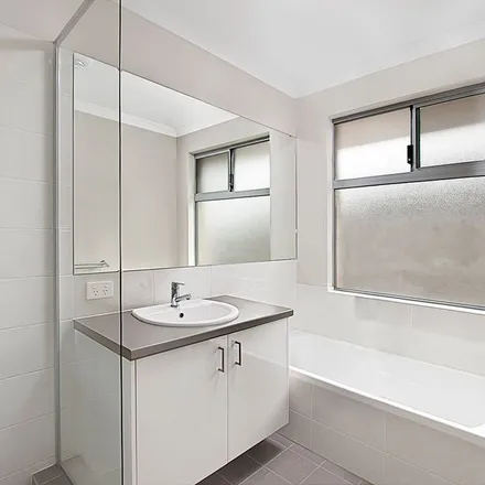 Image 4 - Mellidonis Crescent, Kealy WA, Australia - Apartment for rent