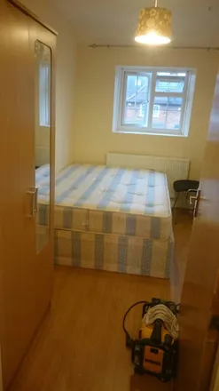 Rent this 6 bed room on 12 Clematis Street in London, W12 0QQ