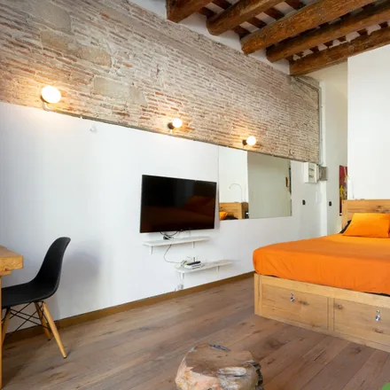 Image 2 - Carrer de l'Argenteria, 66, 08003 Barcelona, Spain - Apartment for rent