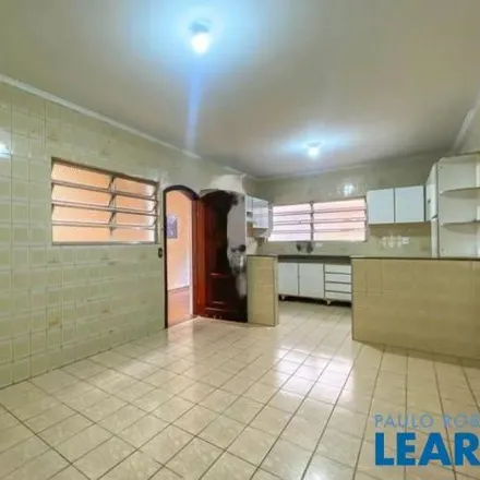 Rent this 2 bed house on Rua Aurora in Anchieta, São Bernardo do Campo - SP