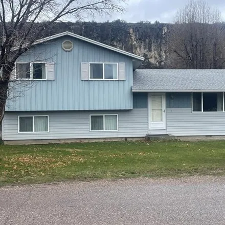 Buy this 4 bed house on 490 Stuart Drive in Inkom, Bannock County