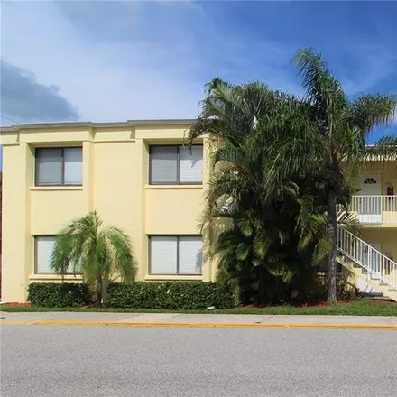 Rent this 1 bed condo on Live Oak Circle in South Bradenton, FL 34207