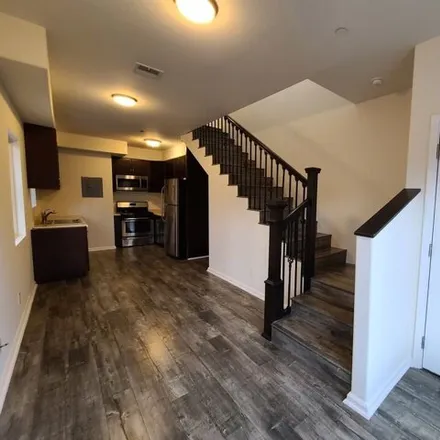 Rent this 2 bed townhouse on 1607 1/2 North La Brea Avenue in Los Angeles, CA 90028