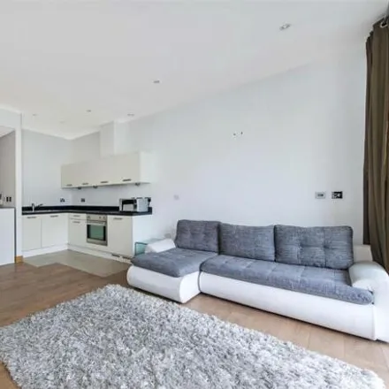 Buy this studio loft on Oswald Building in 374 Queenstown Road, London