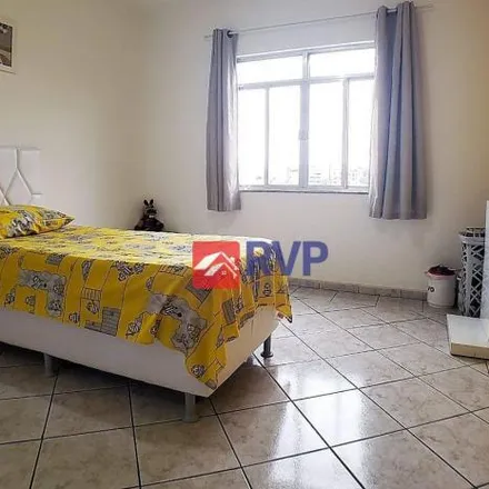 Buy this 4 bed apartment on Rua João Francisco Monteiro in Santa Cecília, Juiz de Fora - MG