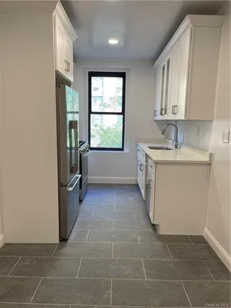 Image 2 - 1922 McGraw Avenue, New York, NY 10462, USA - Condo for sale