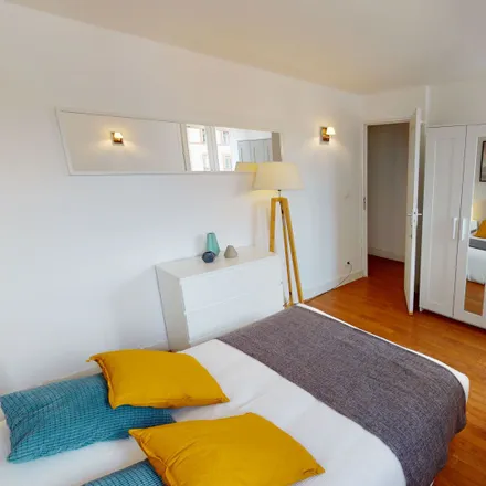 Rent this 5 bed room on 15 allée de Brienne
