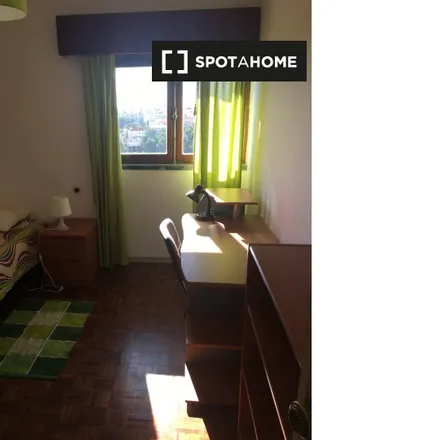 Rent this 5 bed room on Rua António Jardim 123 in 3000-038 Coimbra, Portugal