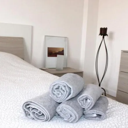 Rent this 2 bed apartment on Alzaia Naviglio Pavese in 114, 20142 Milan MI